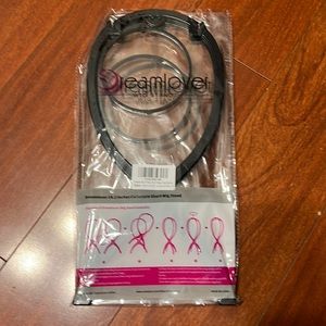 NWT Dreamlover 14.2 inches collapsible short wig stand set of 3